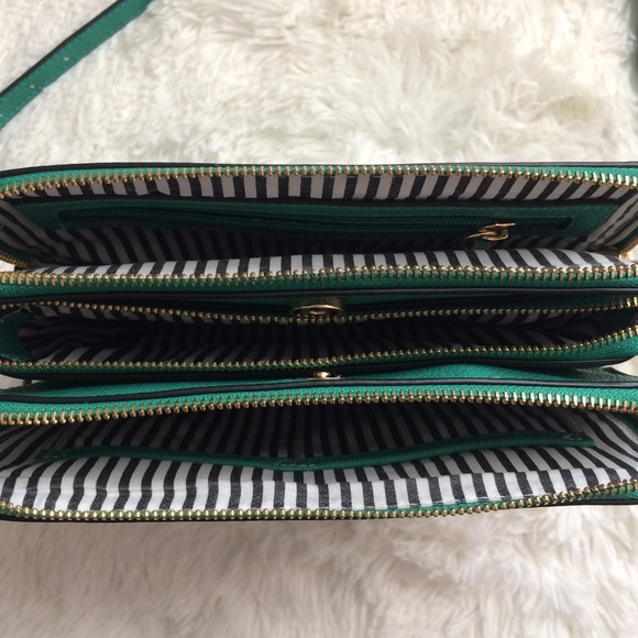 HP 8/13 LILY & IVY Crossbody Purse Kelly Green - Picture 2 of 8